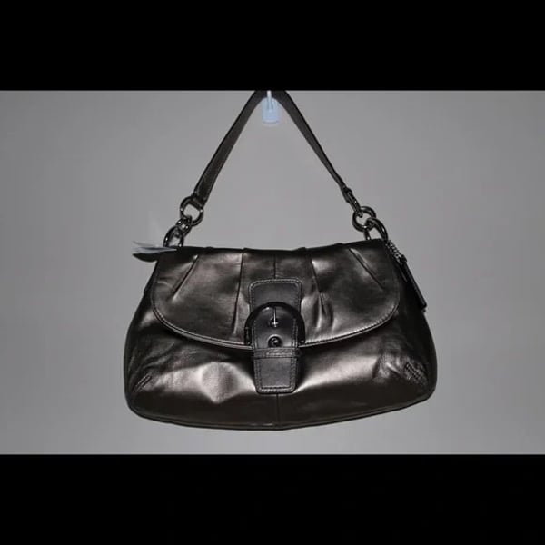 New w/Tags Coach Gold BRONZE LEATHER FLAP F17217